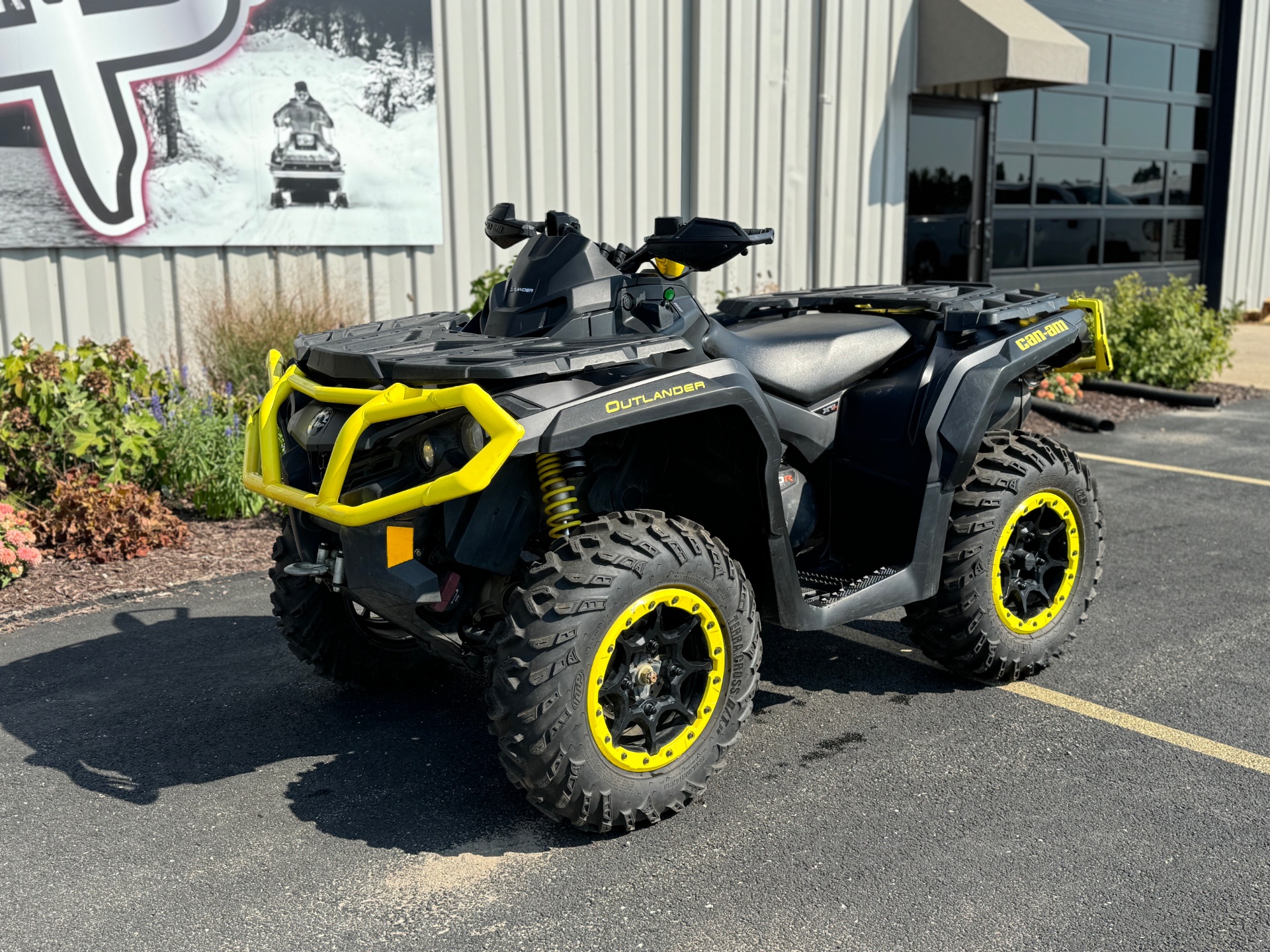 2019 Can-Am Outlander XT-P 1000R in Roscoe, Illinois - Photo 2