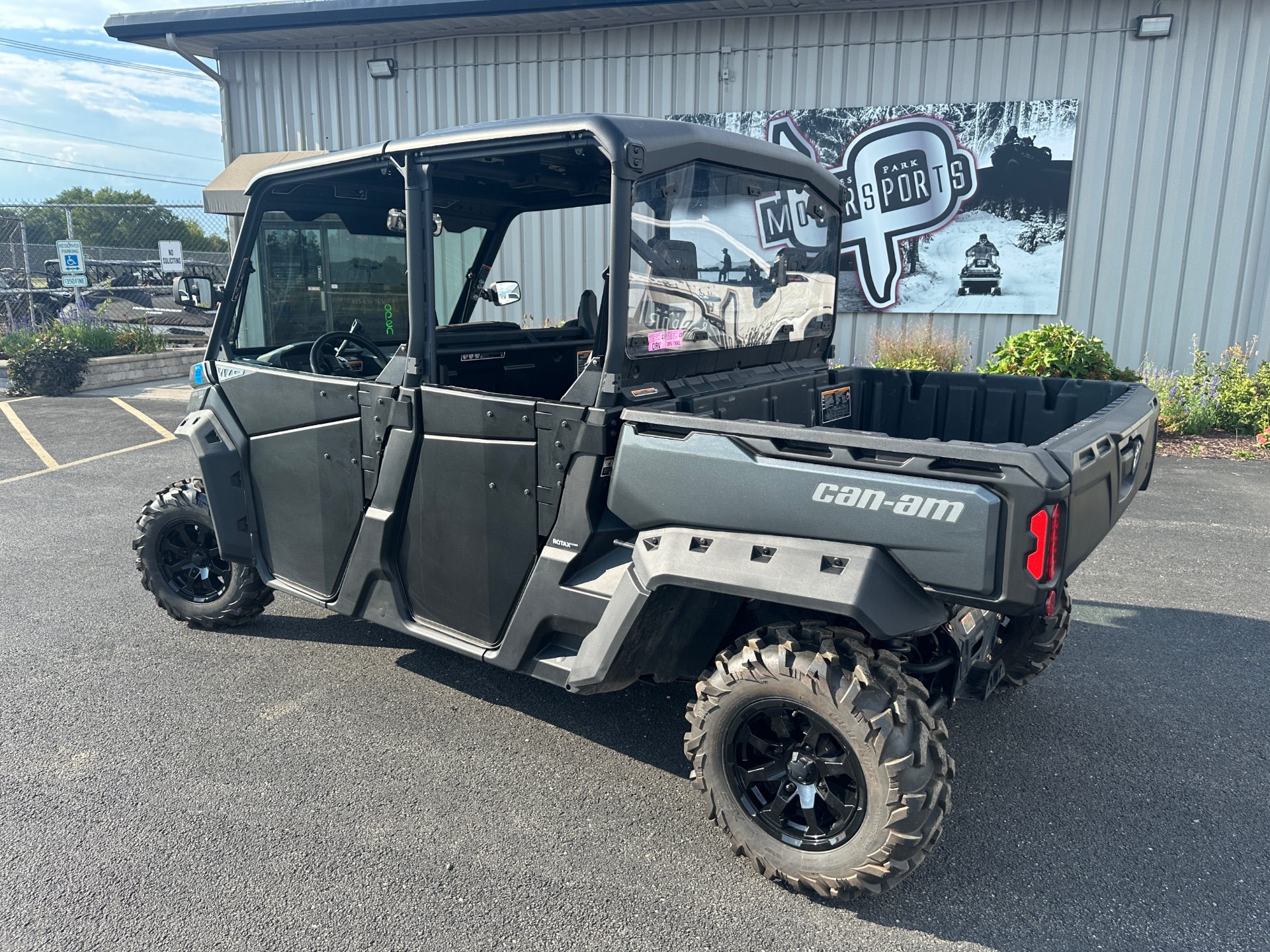 2023 Can-Am Defender MAX XT HD10 in Roscoe, Illinois - Photo 7