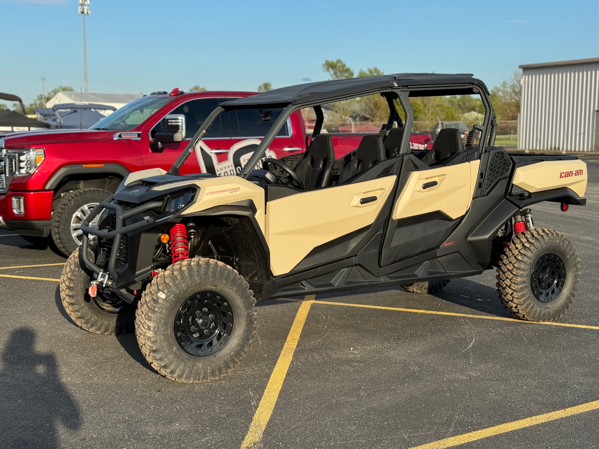 2024 Can-Am Commander MAX XT-P 1000R in Roscoe, Illinois - Photo 2