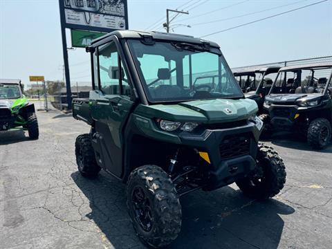 2024 Can-Am Defender DPS CAB in Roscoe, Illinois - Photo 4