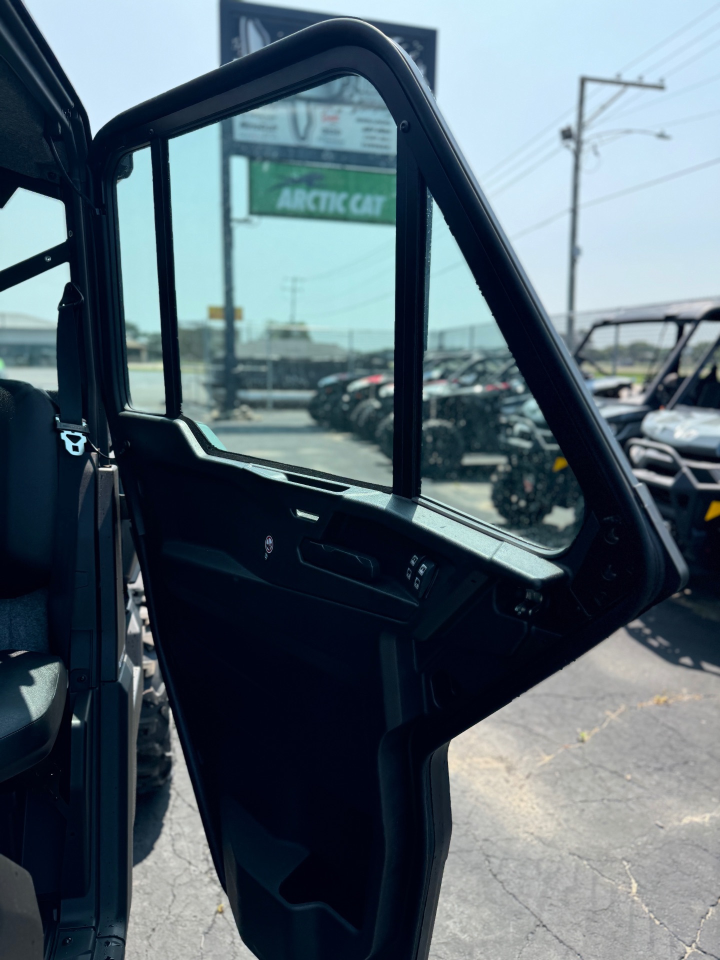 2024 Can-Am Defender DPS CAB in Roscoe, Illinois - Photo 11