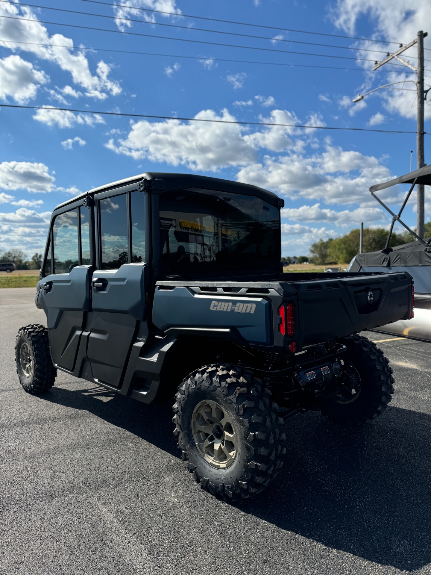 2025 Can-Am Defender MAX Limited in Roscoe, Illinois - Photo 12