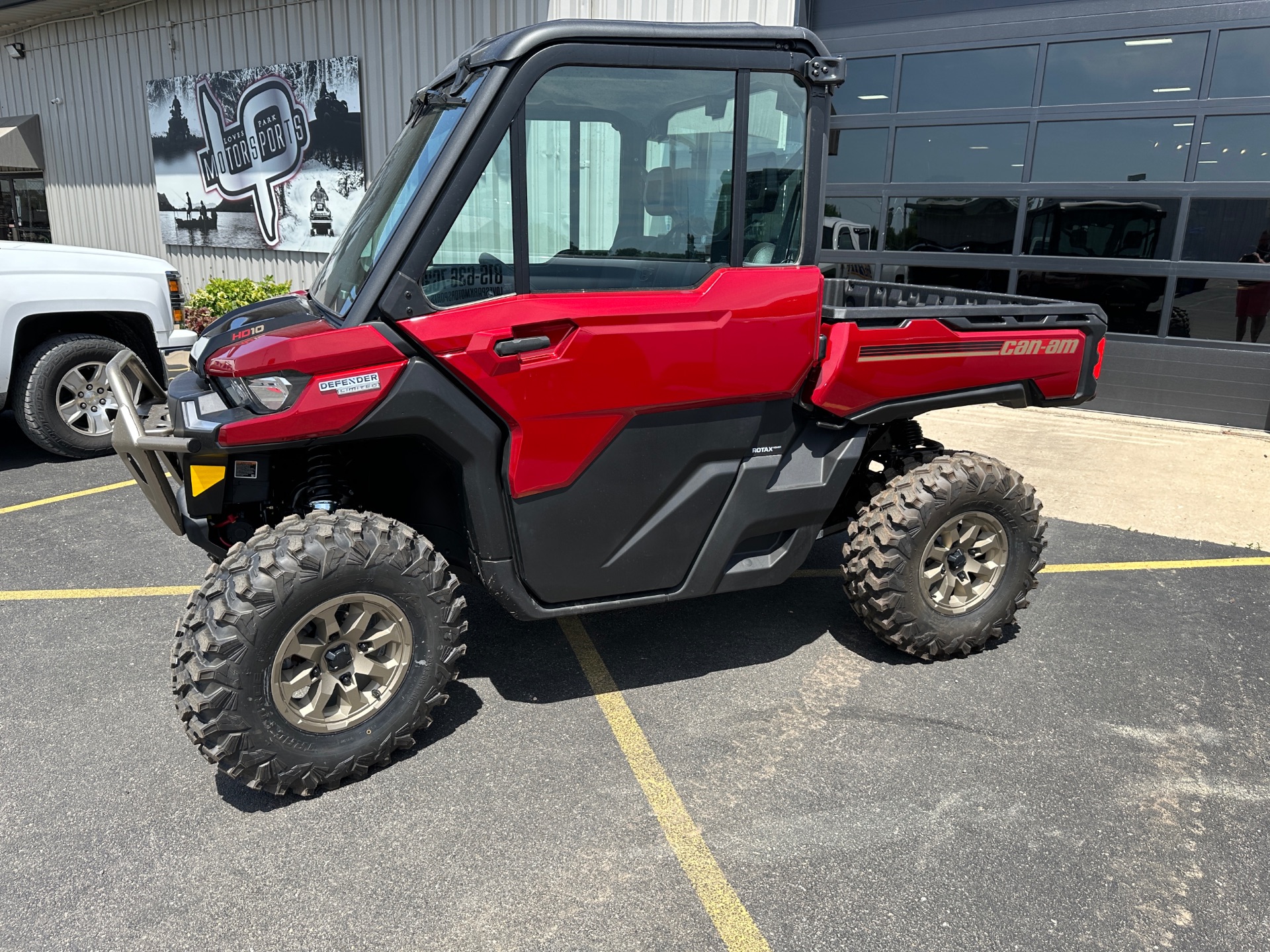 2024 Can-Am Defender Limited in Roscoe, Illinois - Photo 2