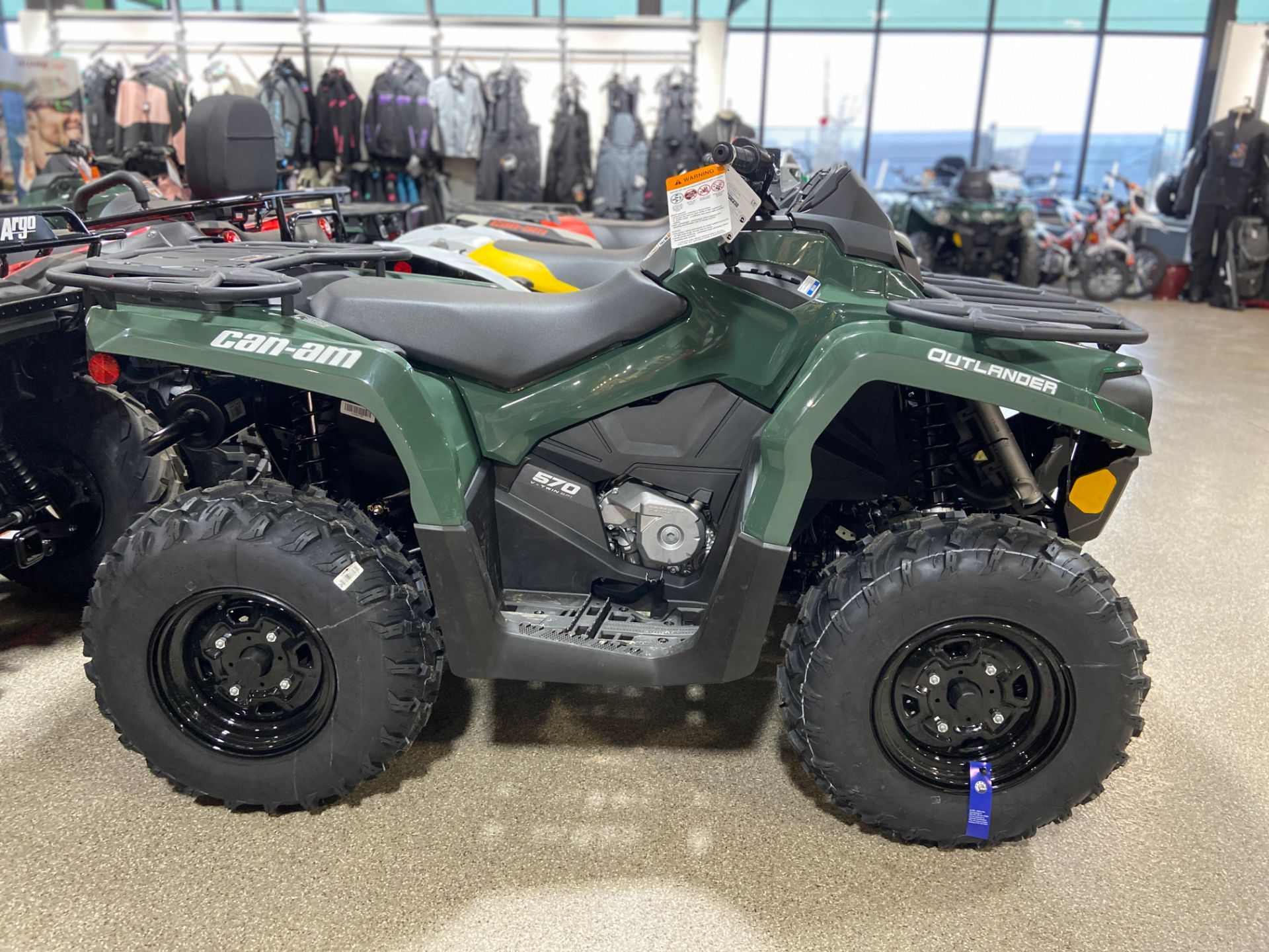 2023 Can-Am Outlander 570 in Roscoe, Illinois - Photo 1