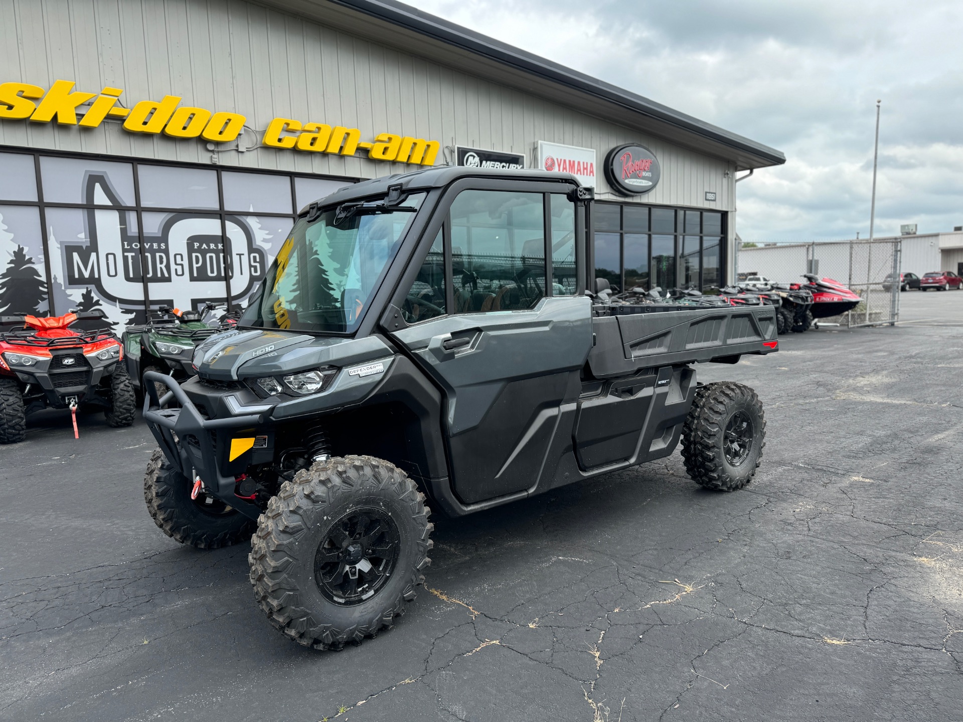 2024 Can-Am Defender PRO Limited in Roscoe, Illinois - Photo 2