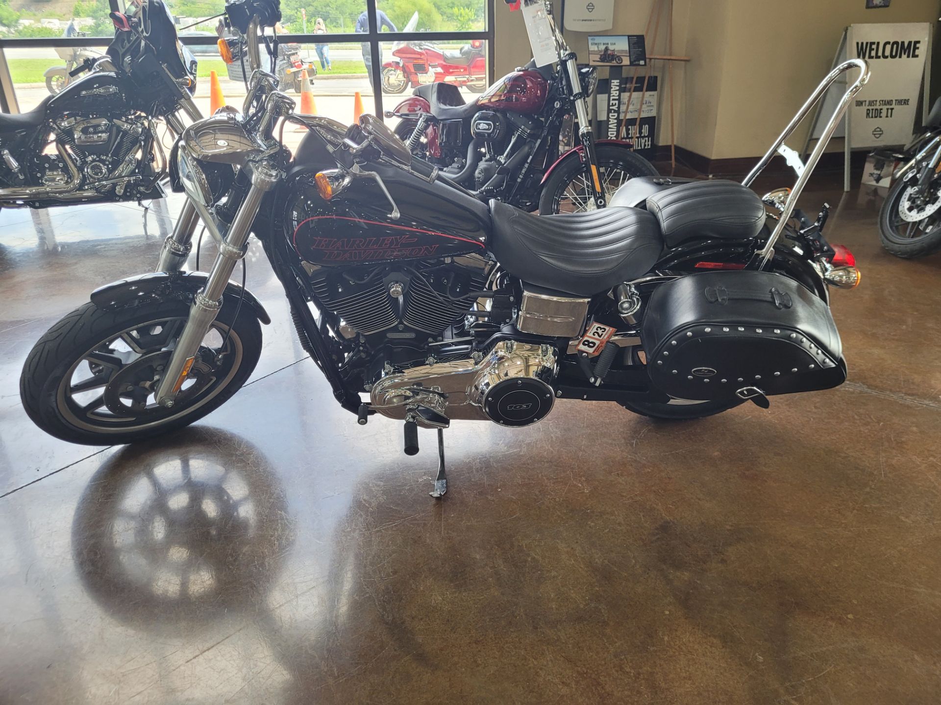2016 Harley-Davidson Dyna Low Rider in Winchester, Virginia - Photo 2