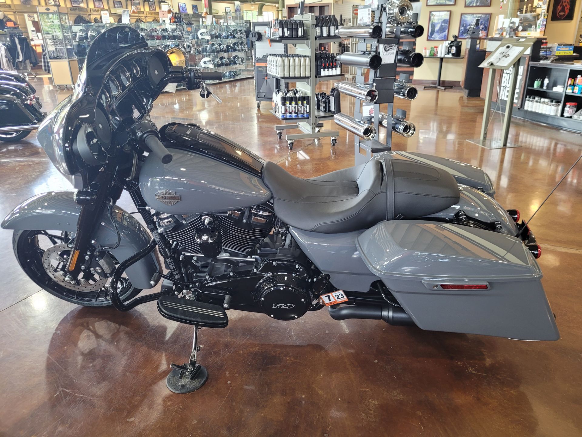 2022 Harley-Davidson Street Glide Special in Winchester, Virginia - Photo 2