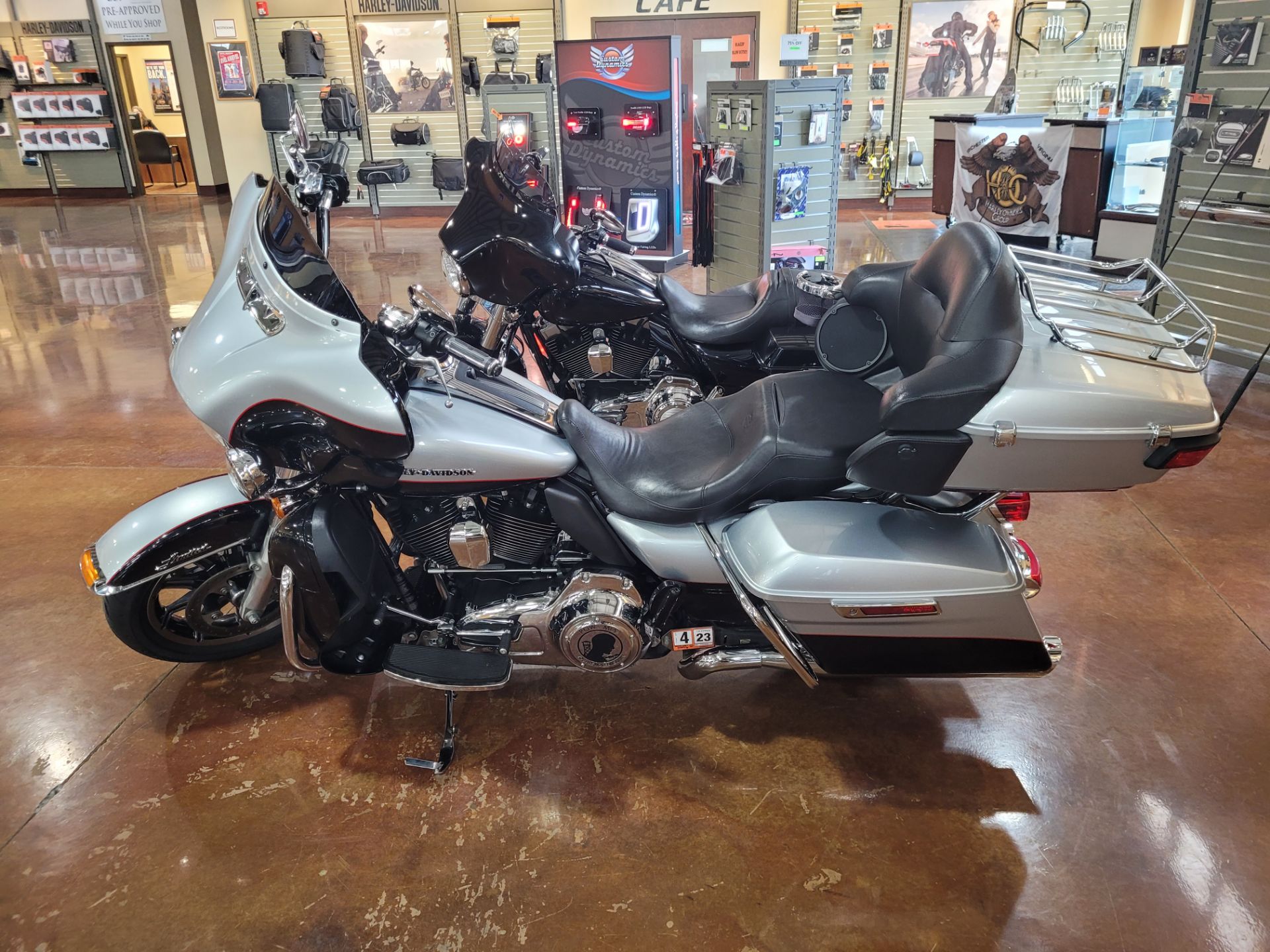 2015 Harley-Davidson Ultra Limited in Winchester, Virginia - Photo 2