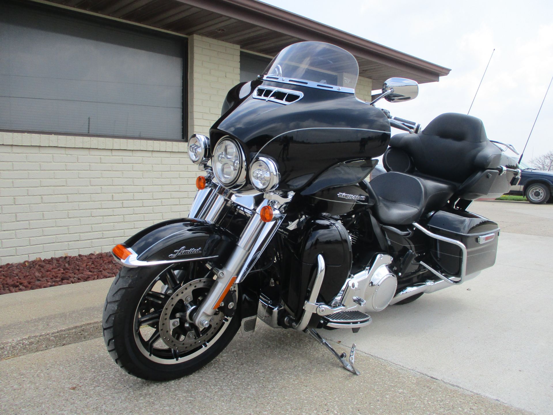 2015 Harley-Davidson Ultra Limited Low in Winterset, Iowa - Photo 4
