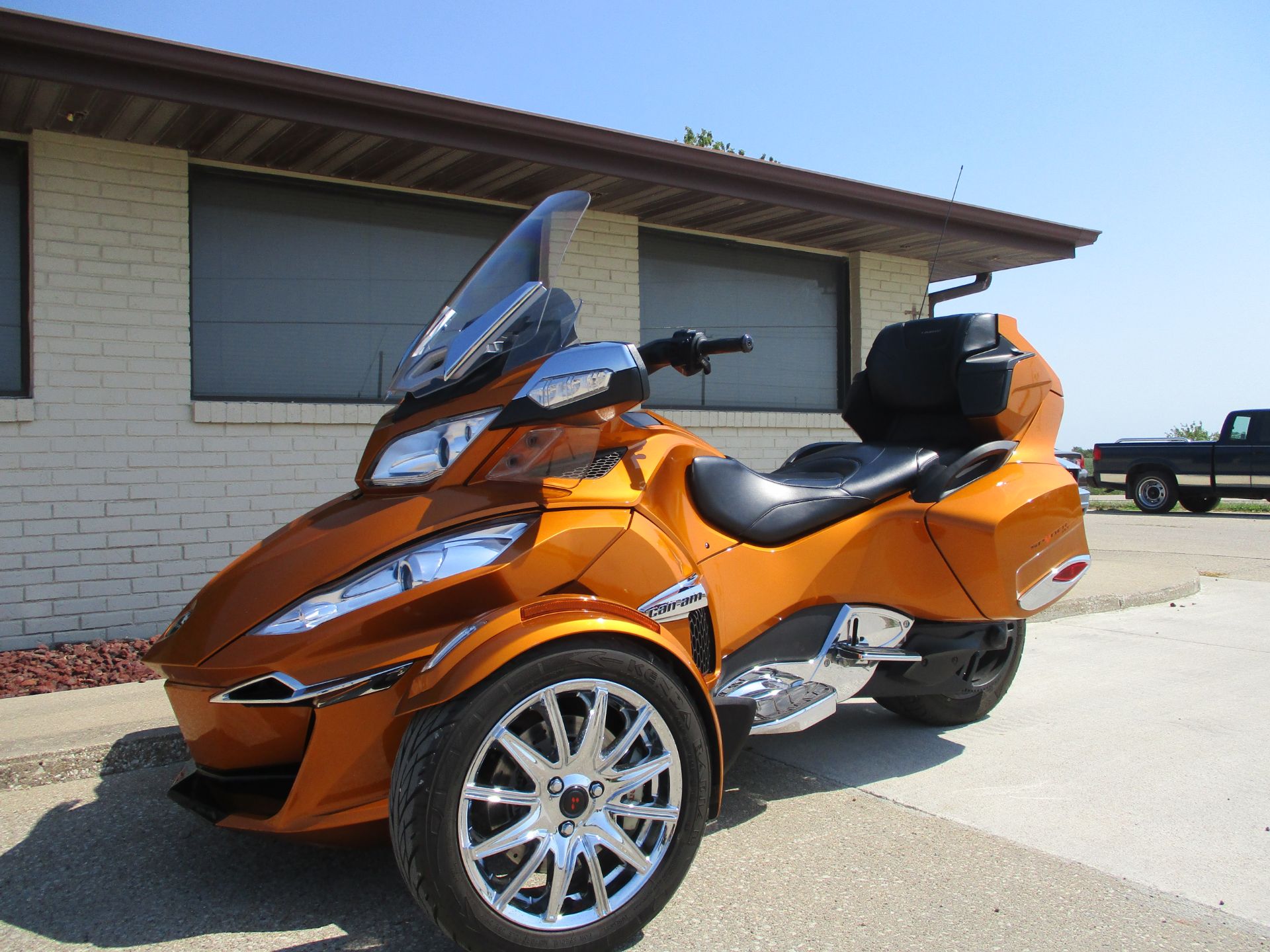 2014 Can-Am Spyder® RT Limited in Winterset, Iowa - Photo 4