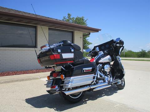 2010 Harley-Davidson Ultra Classic® Electra Glide® in Winterset, Iowa - Photo 2