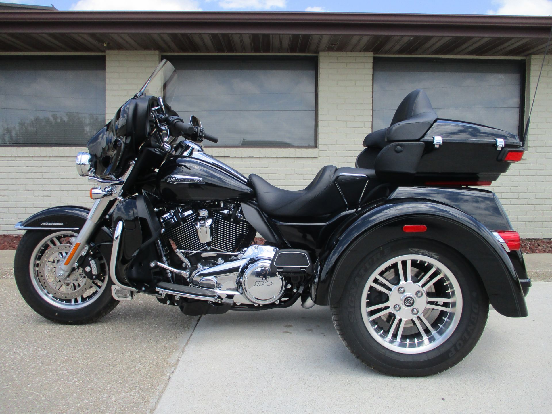2020 Harley-Davidson Tri Glide® Ultra in Winterset, Iowa - Photo 2
