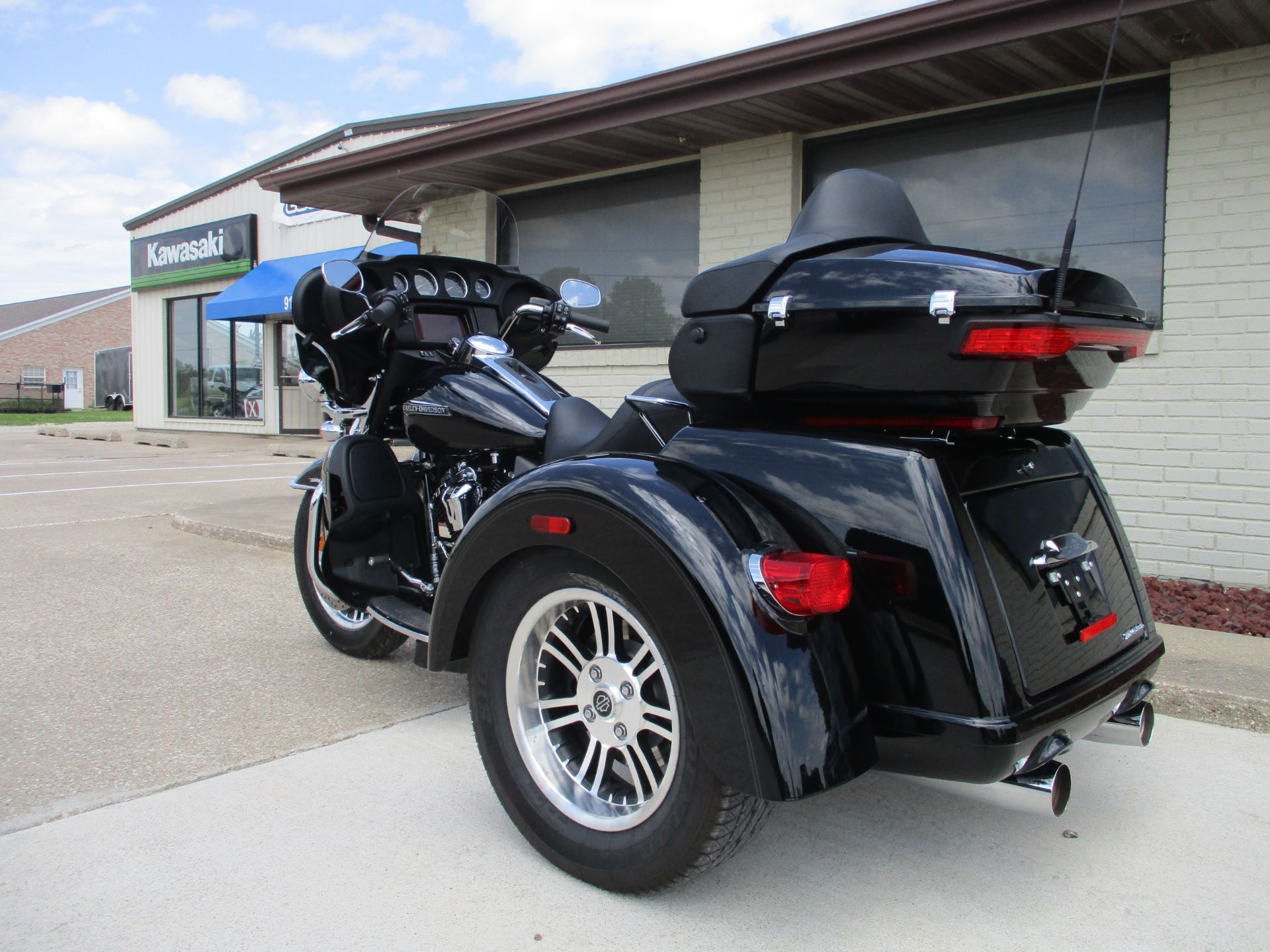 2020 Harley-Davidson Tri Glide® Ultra in Winterset, Iowa - Photo 6