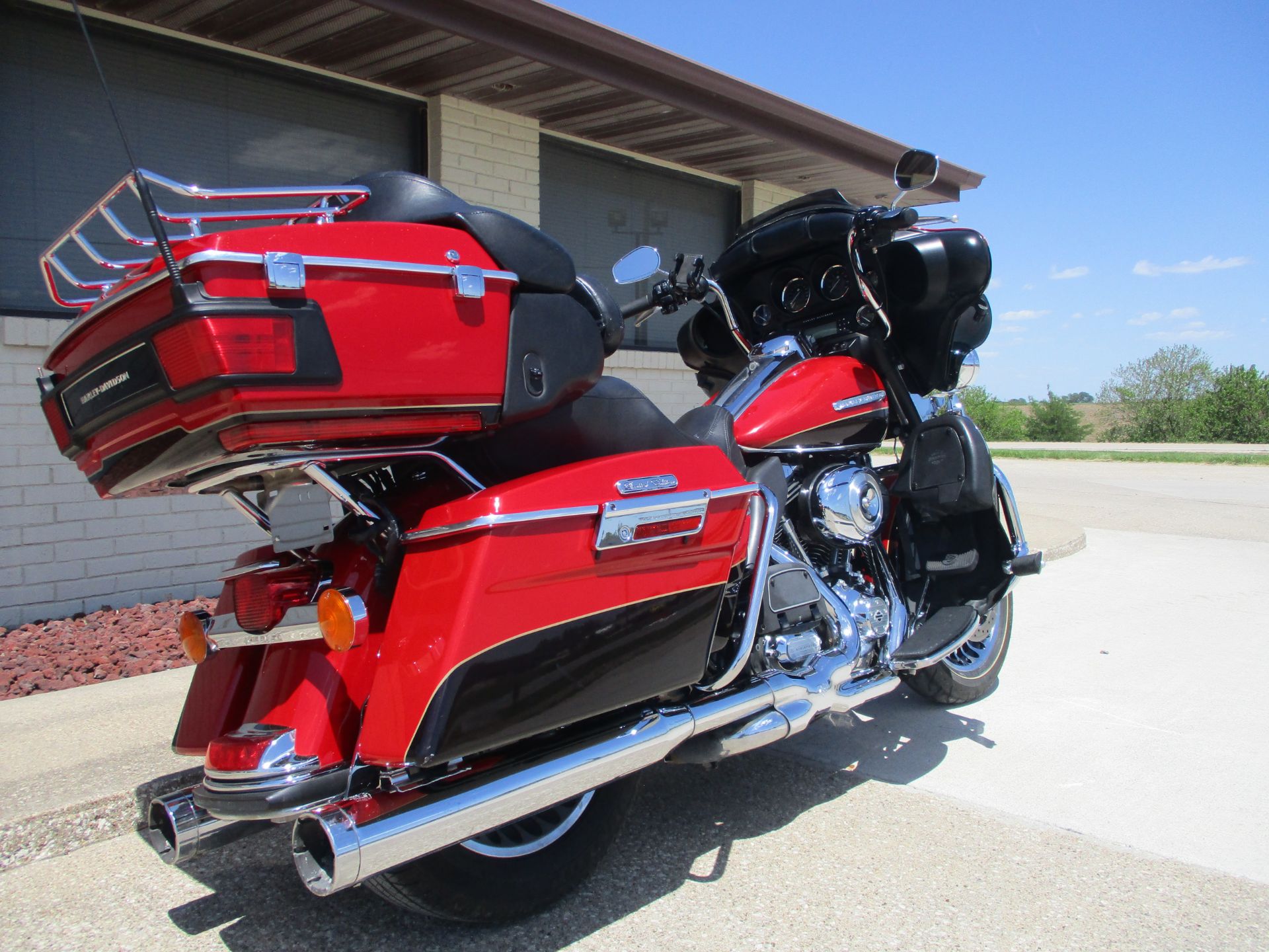2011 Harley-Davidson Electra Glide® Ultra Limited in Winterset, Iowa - Photo 5