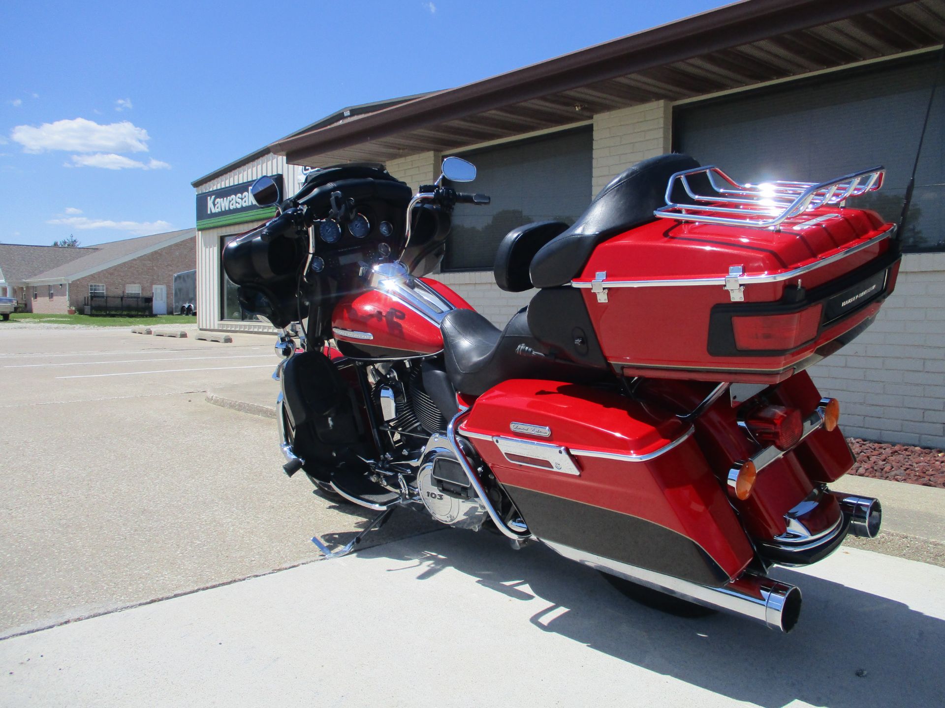 2011 Harley-Davidson Electra Glide® Ultra Limited in Winterset, Iowa - Photo 6