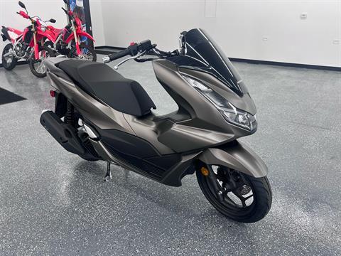 2024 Honda PCX in Valparaiso, Indiana - Photo 2