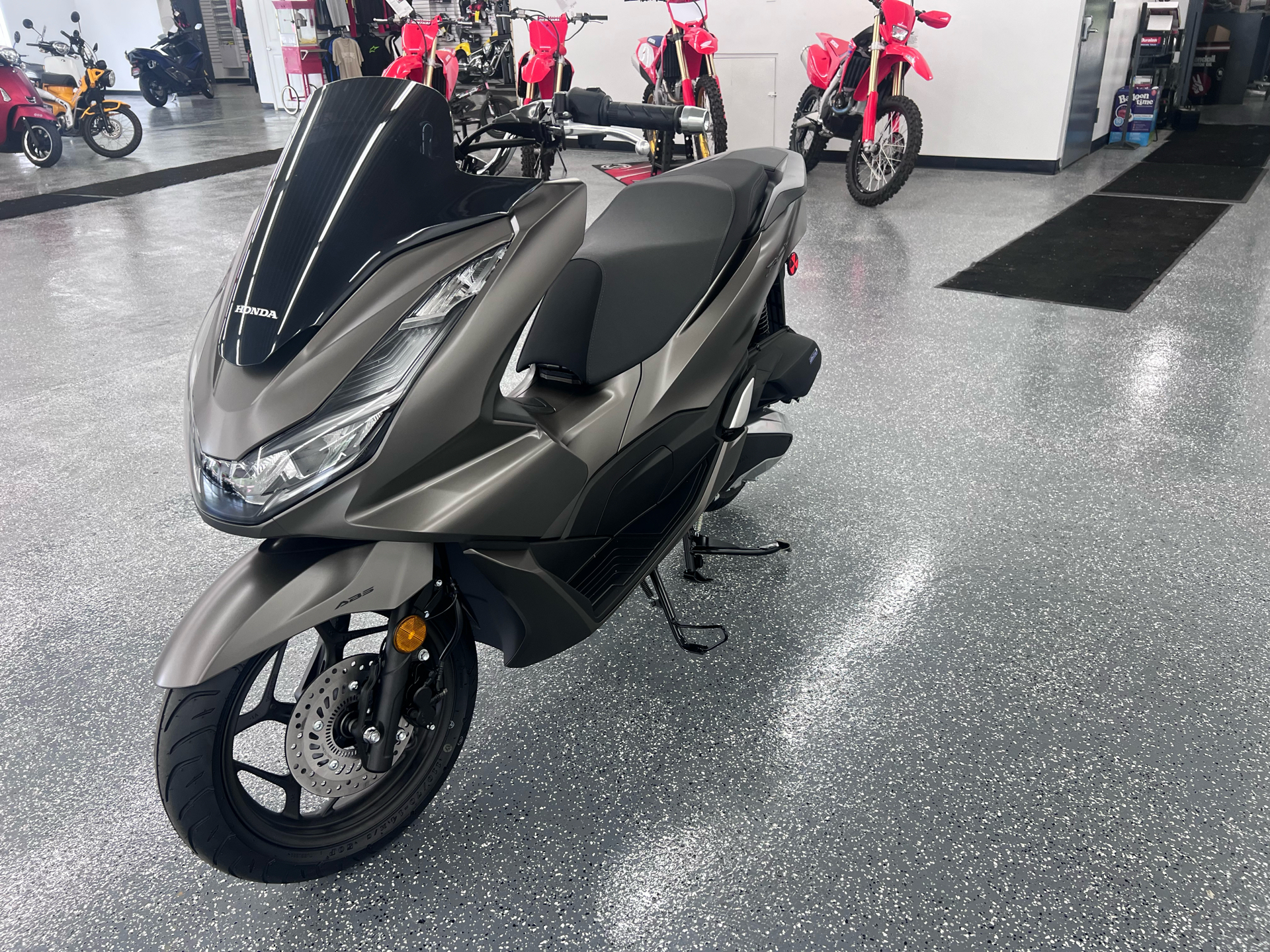 2024 Honda PCX in Valparaiso, Indiana - Photo 4