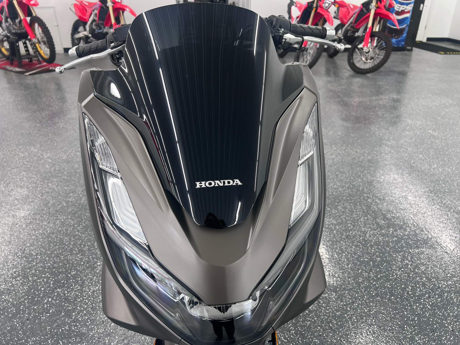 2024 Honda PCX in Valparaiso, Indiana - Photo 13