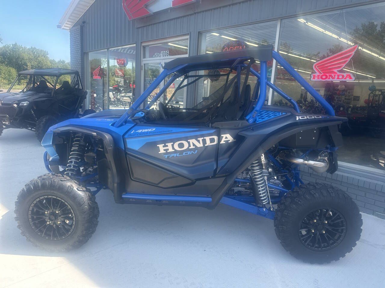 2024 Honda Talon 1000R FOX Live Valve in Valparaiso, Indiana - Photo 2