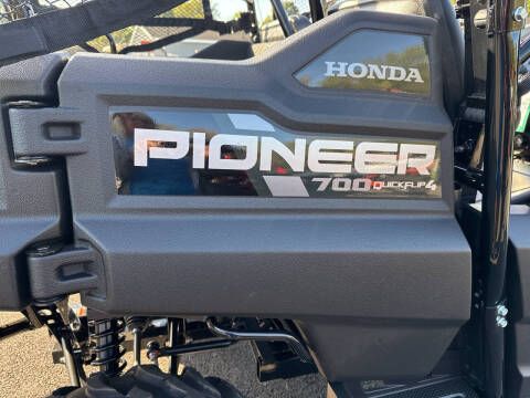 2025 Honda Pioneer 700-4 Deluxe in Valparaiso, Indiana - Photo 14