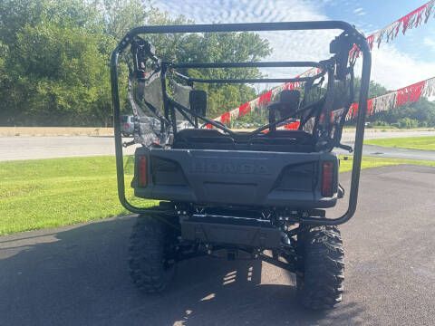 2024 Honda Pioneer 1000-5 Deluxe in Valparaiso, Indiana - Photo 9