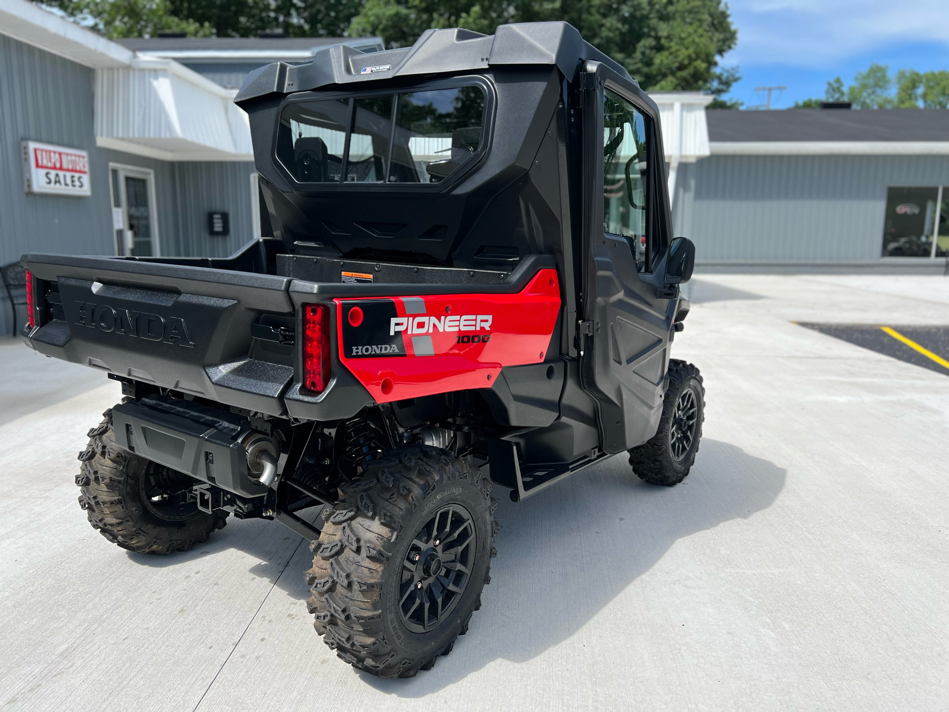 2023 Honda Pioneer 1000 Deluxe in Valparaiso, Indiana - Photo 5