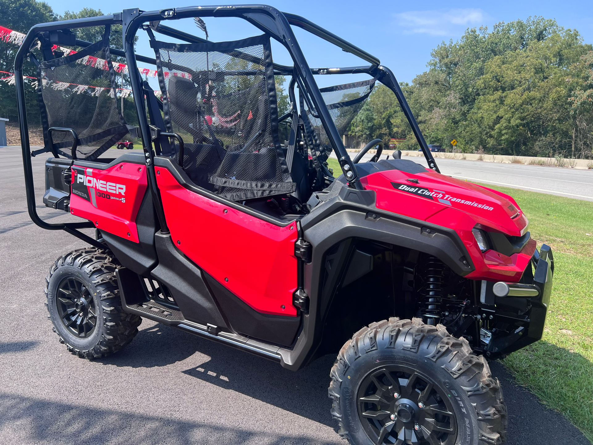 2024 Honda Pioneer 1000-5 Deluxe in Valparaiso, Indiana - Photo 5