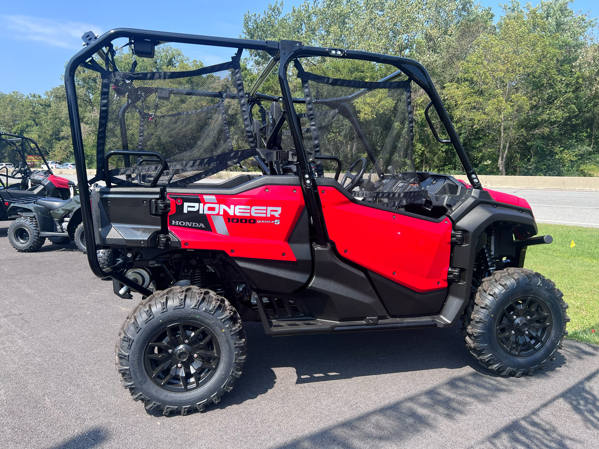 2024 Honda Pioneer 1000-5 Deluxe in Valparaiso, Indiana - Photo 6