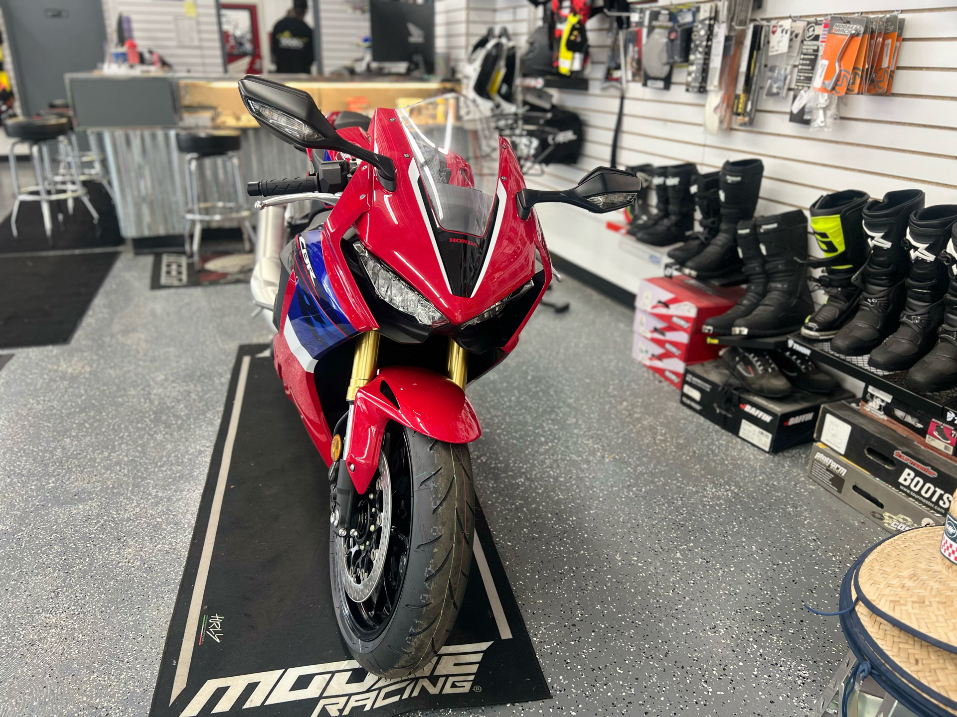 2024 Honda CBR1000RR in Valparaiso, Indiana - Photo 3