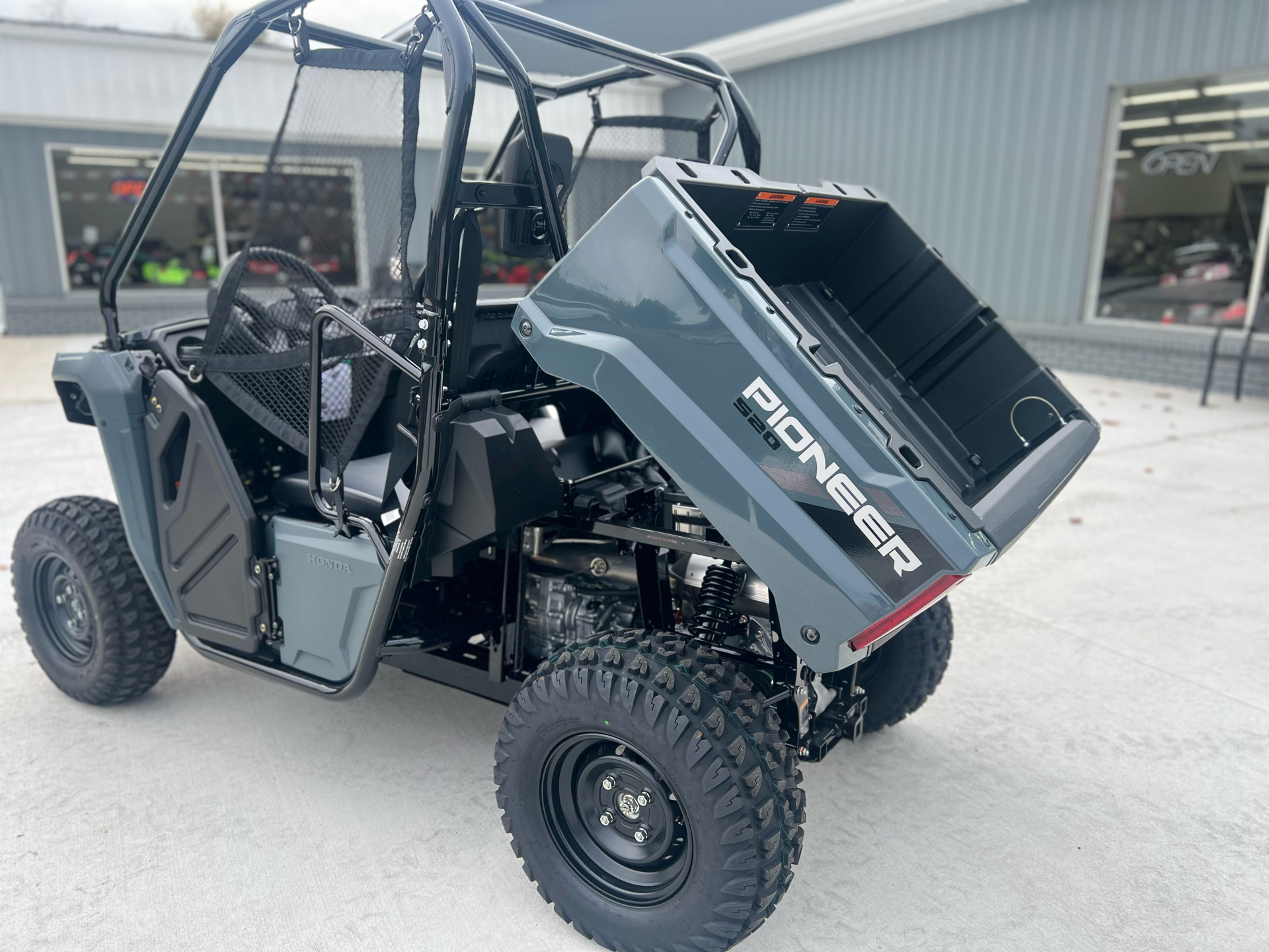 2025 Honda Pioneer 520 in Valparaiso, Indiana - Photo 19