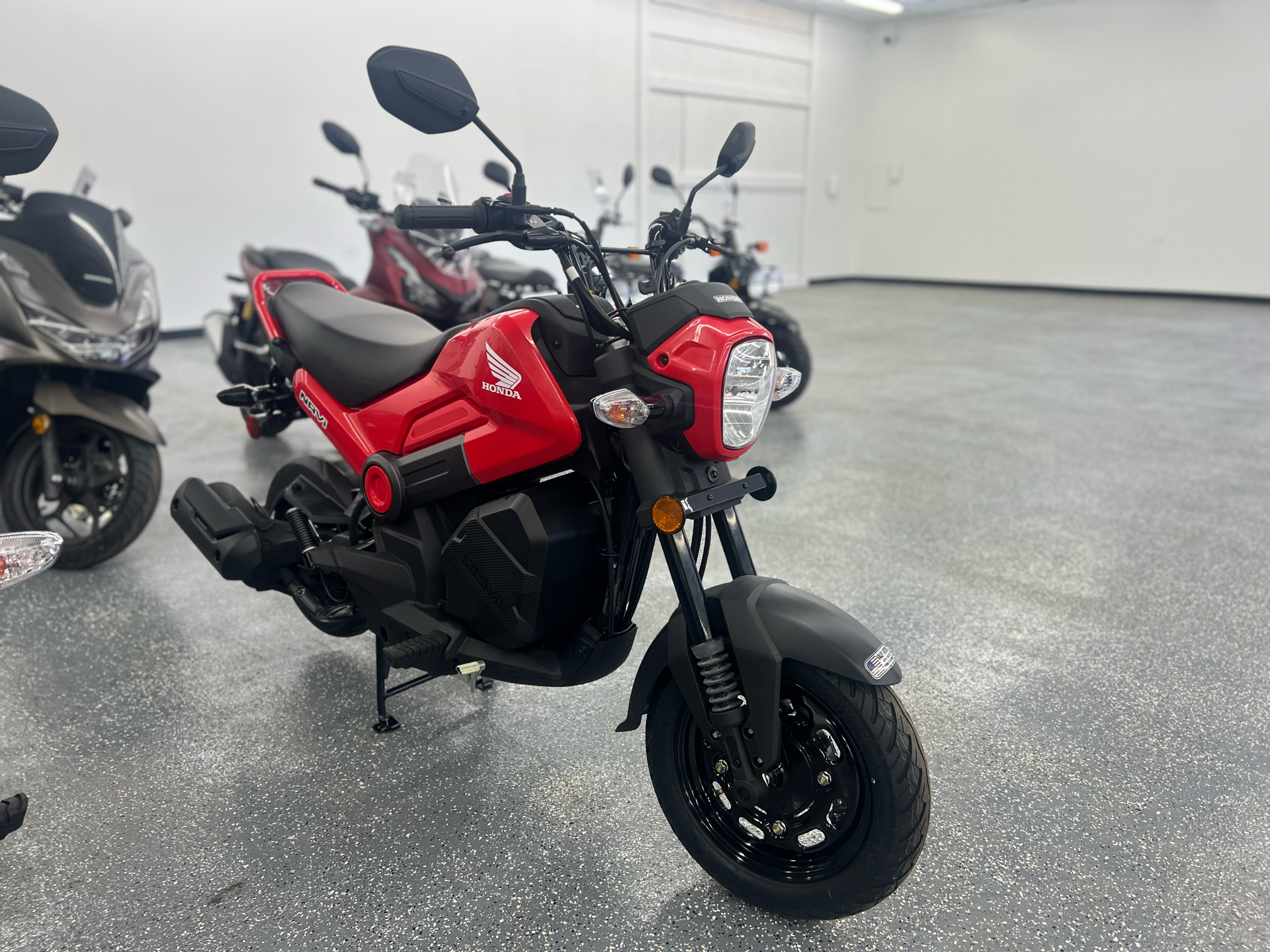 2023 Honda Navi in Valparaiso, Indiana - Photo 2