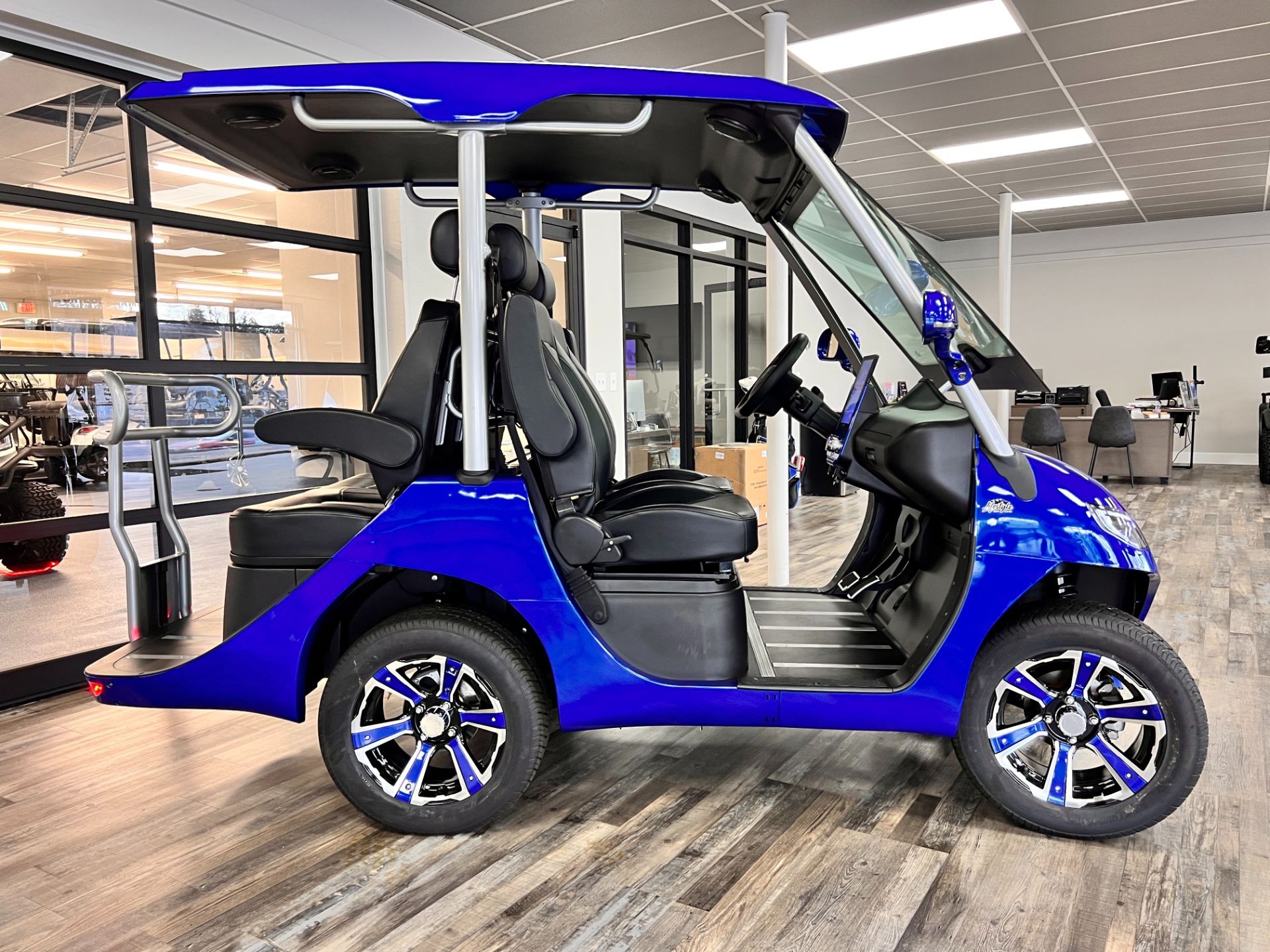 2022 Evolution Electric Vehicles D3 Premium in Colorado Springs, Colorado - Photo 5