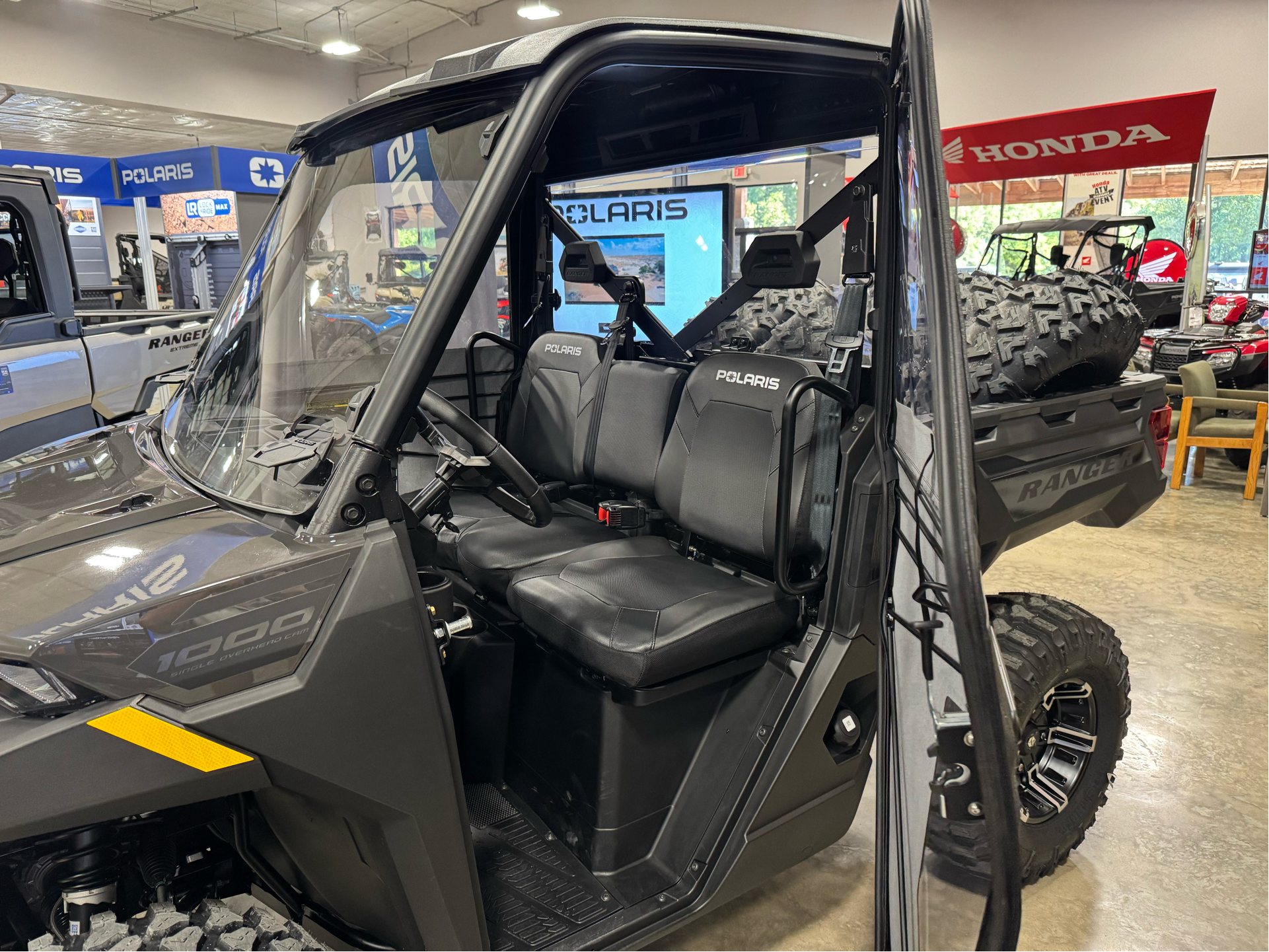 2025 Polaris Ranger 1000 Premium in Leland, Mississippi - Photo 2