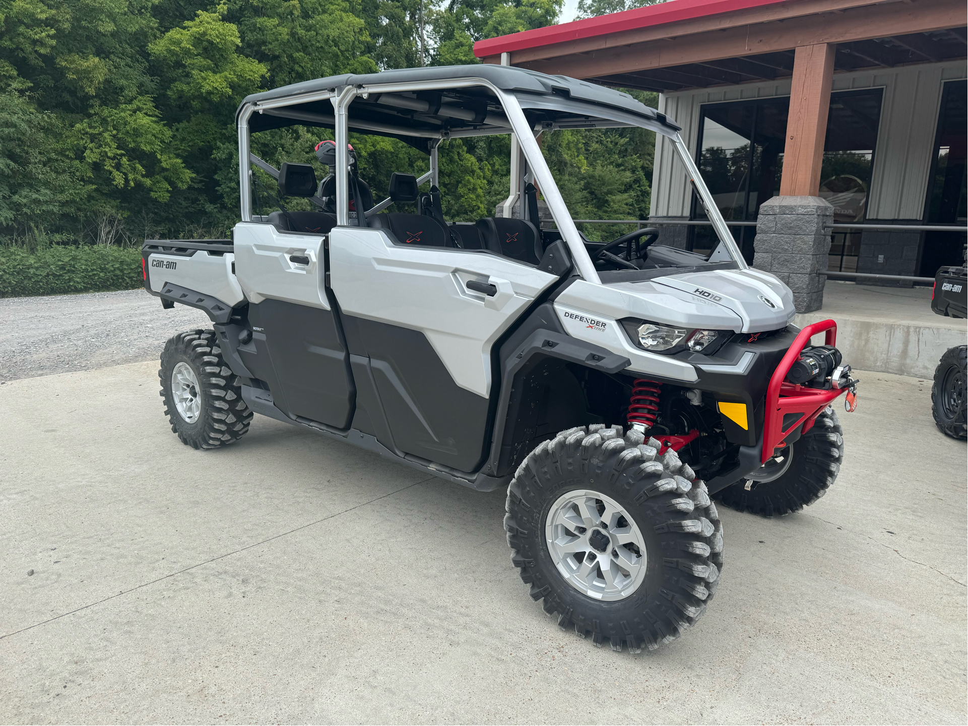 2024 Can-Am Defender MAX X MR With Half Doors in Leland, Mississippi - Photo 1