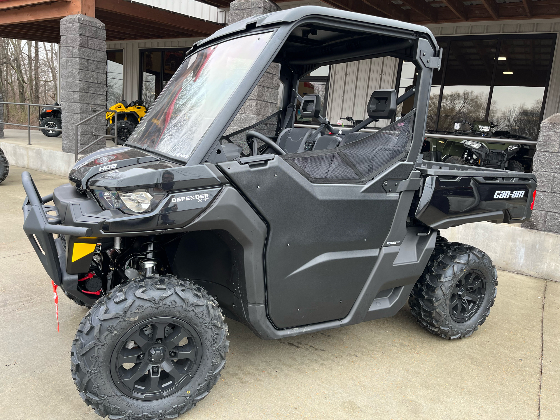 2023 Can-Am Defender XT HD9 in Leland, Mississippi - Photo 1