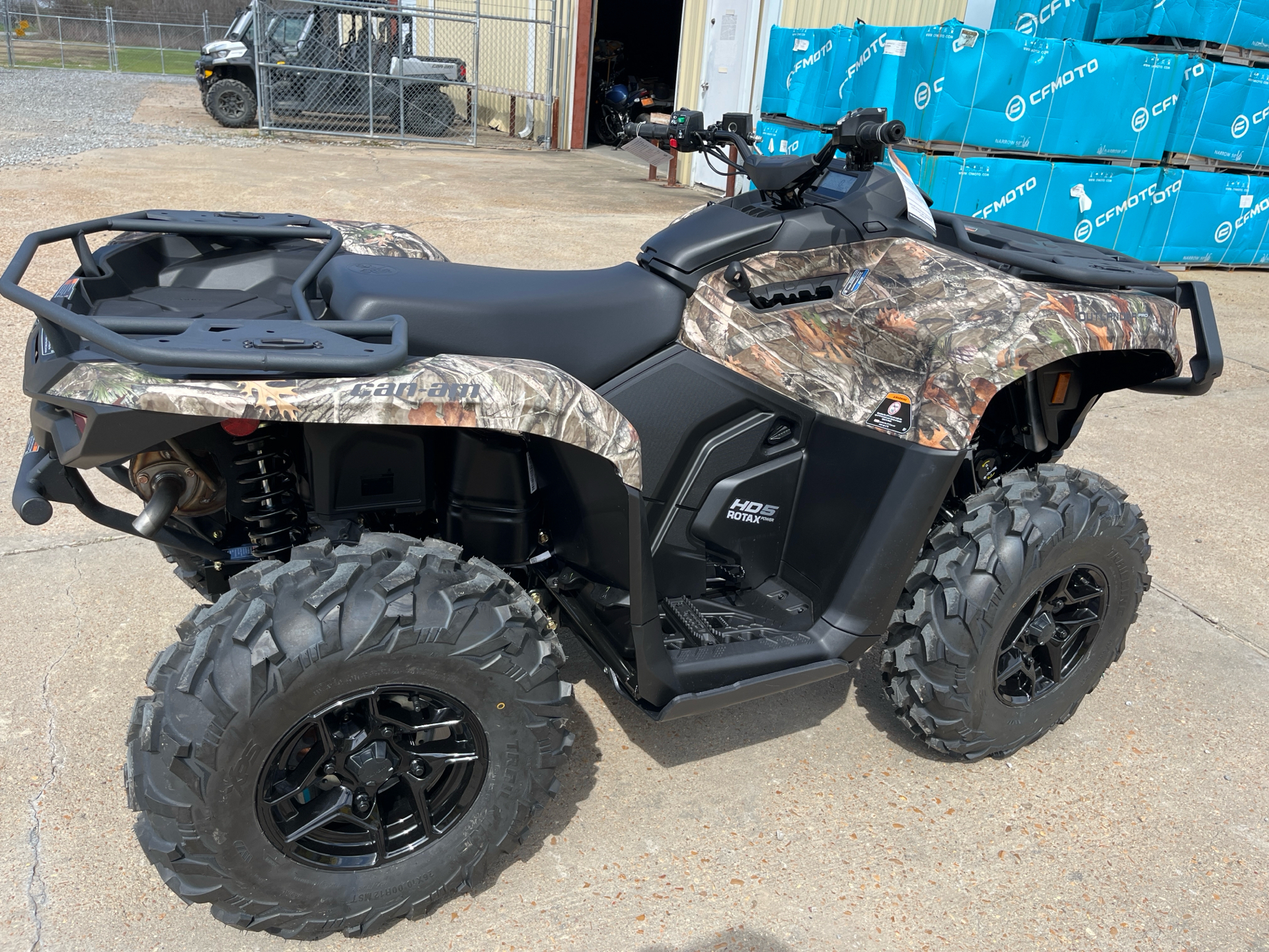 2024 Can-Am Outlander PRO Hunting Edition HD5 in Leland, Mississippi - Photo 5