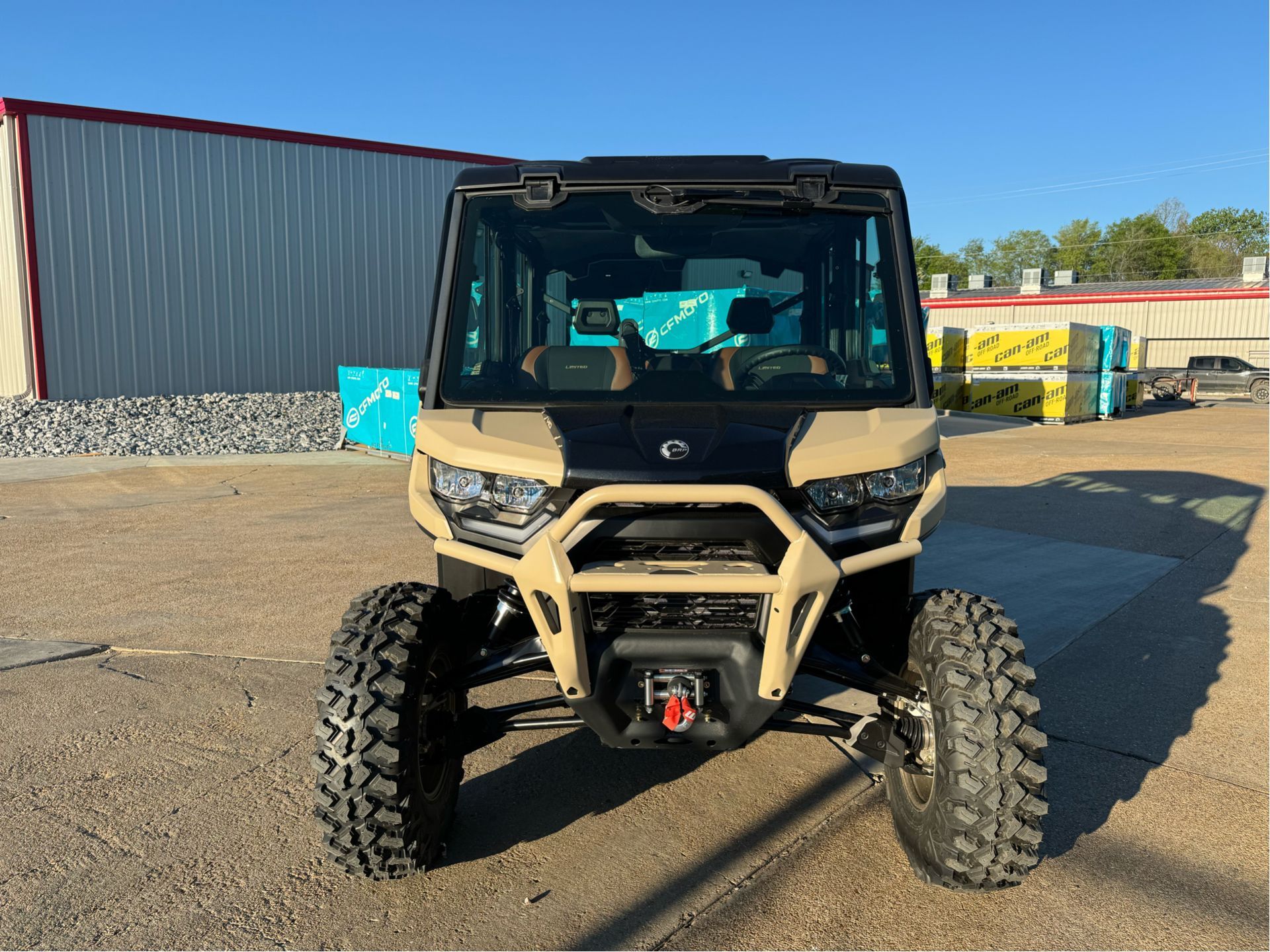 2024 Can-Am Defender MAX Limited in Leland, Mississippi - Photo 2
