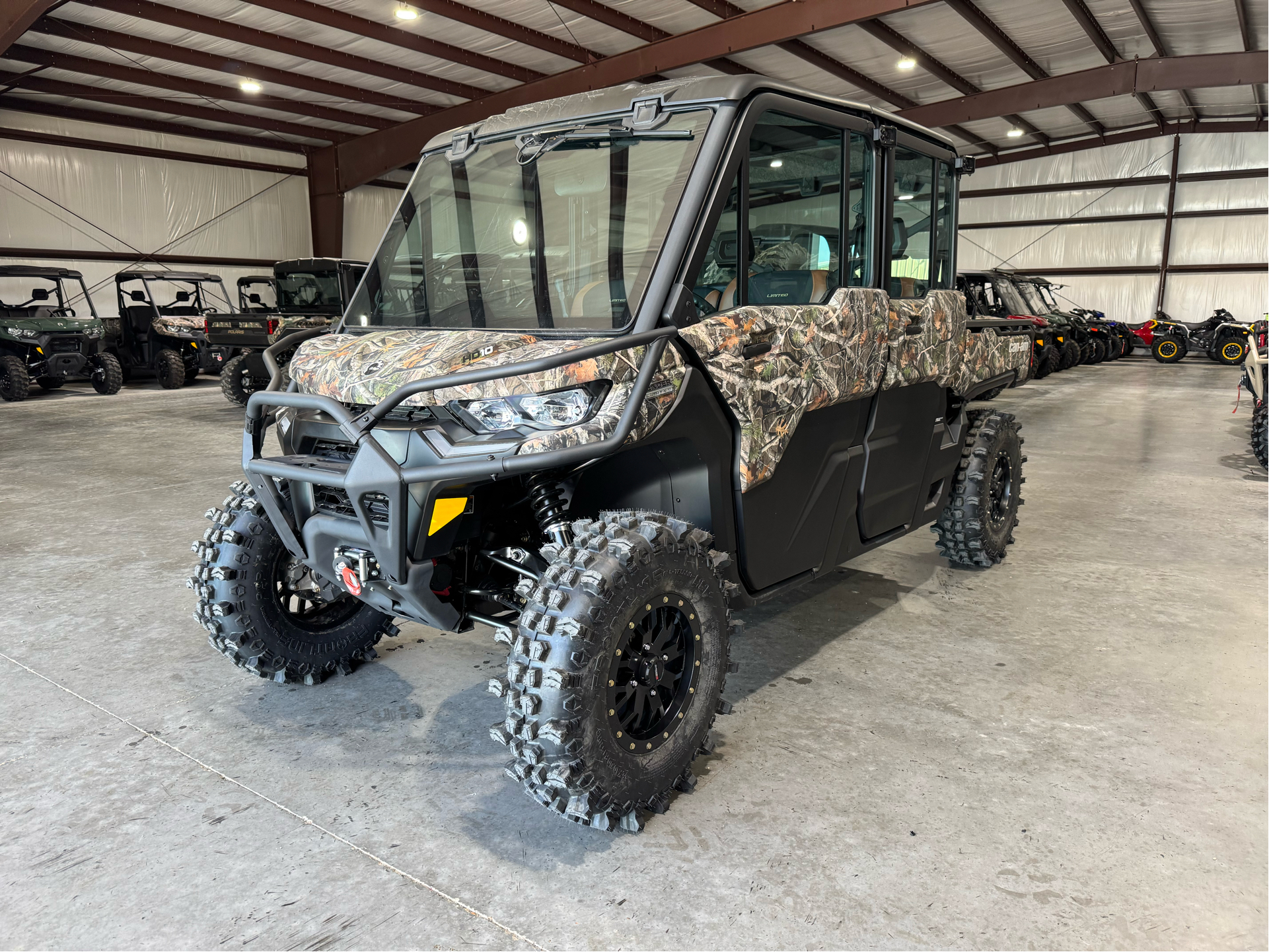 2024 Can-Am Defender MAX Limited in Leland, Mississippi - Photo 2