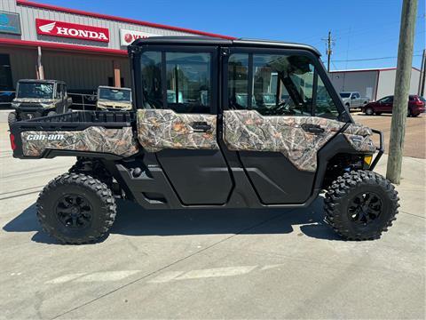 2024 Can-Am Defender MAX Limited in Leland, Mississippi - Photo 2