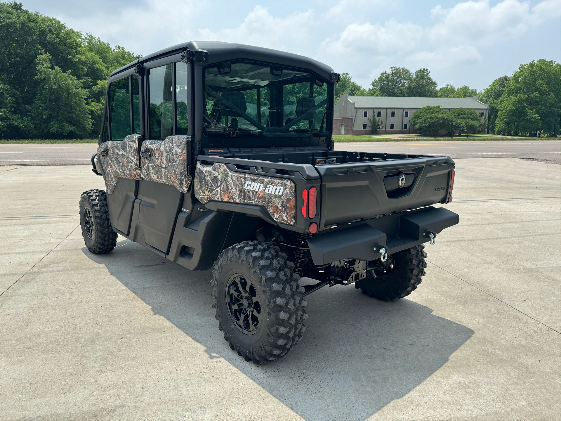 2024 Can-Am Defender MAX Limited in Leland, Mississippi - Photo 4