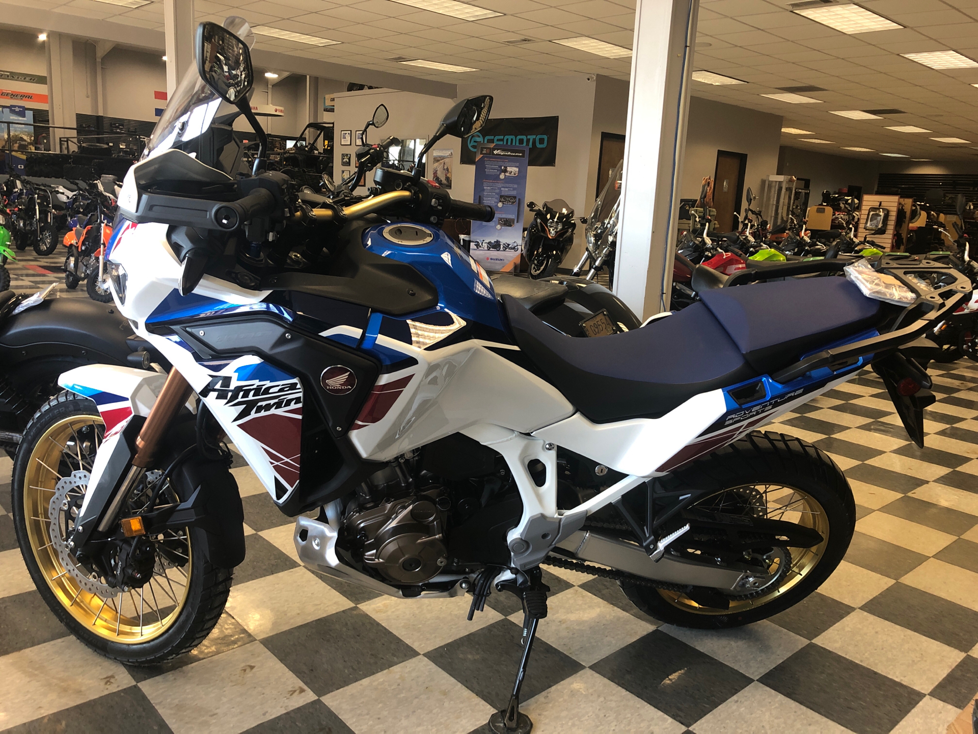 2022 Honda Africa Twin Adventure Sports ES DCT in Leland, Mississippi - Photo 2