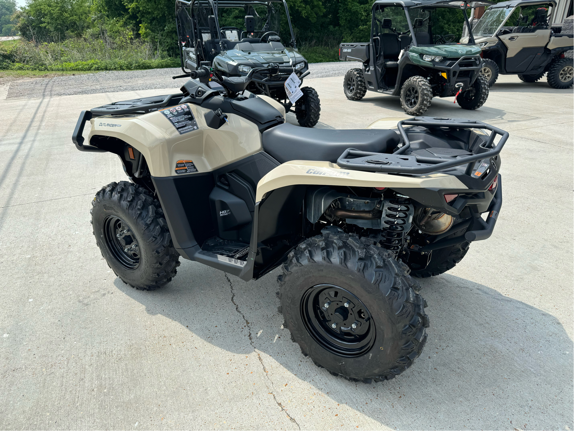 2024 Can-Am Outlander PRO HD7 in Leland, Mississippi - Photo 2