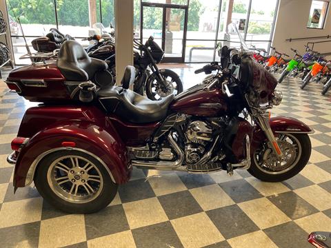 2015 Harley-Davidson Tri Glide® Ultra in Leland, Mississippi - Photo 2