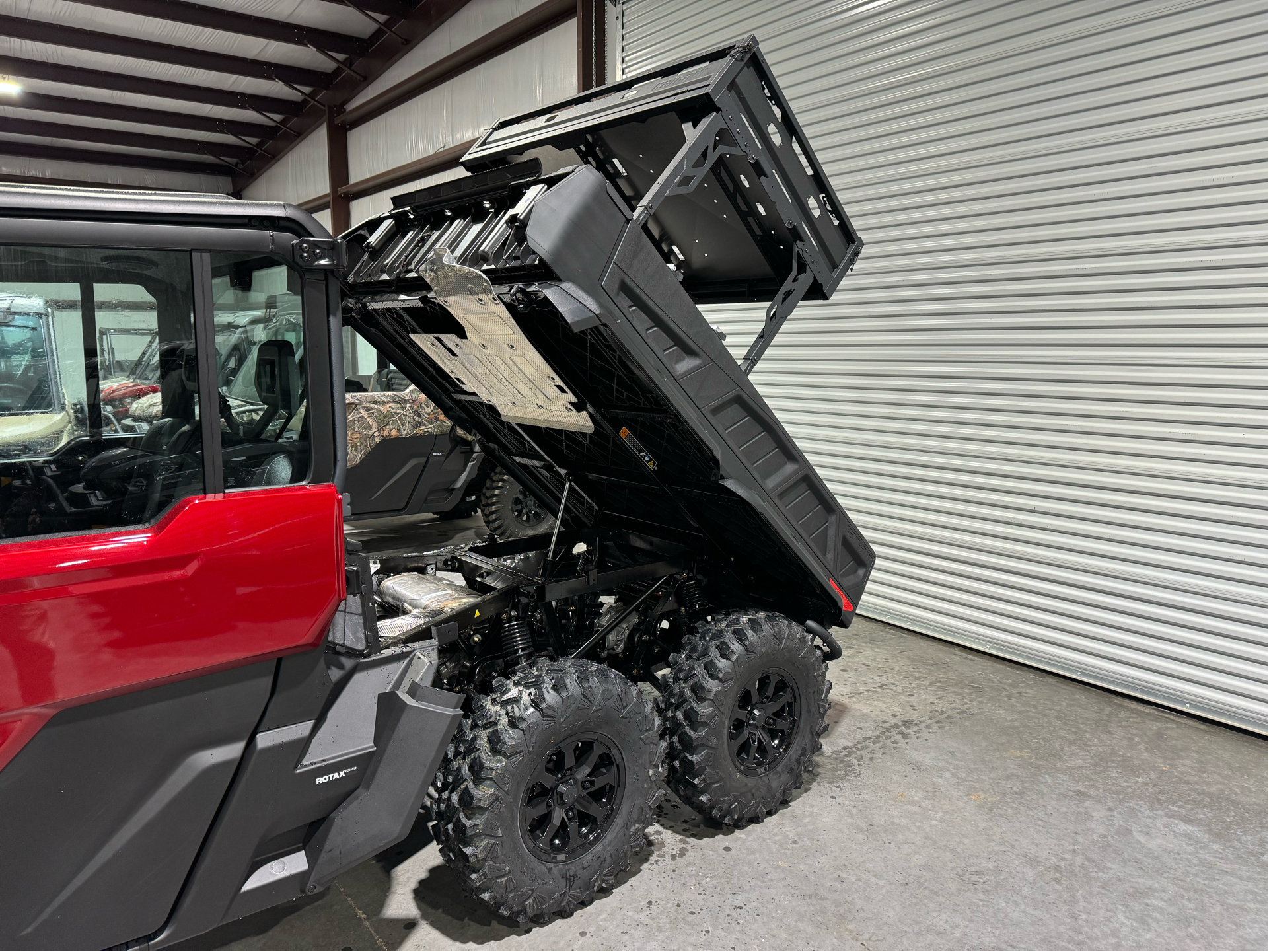 2024 Can-Am Defender 6x6 Limited in Leland, Mississippi - Photo 6