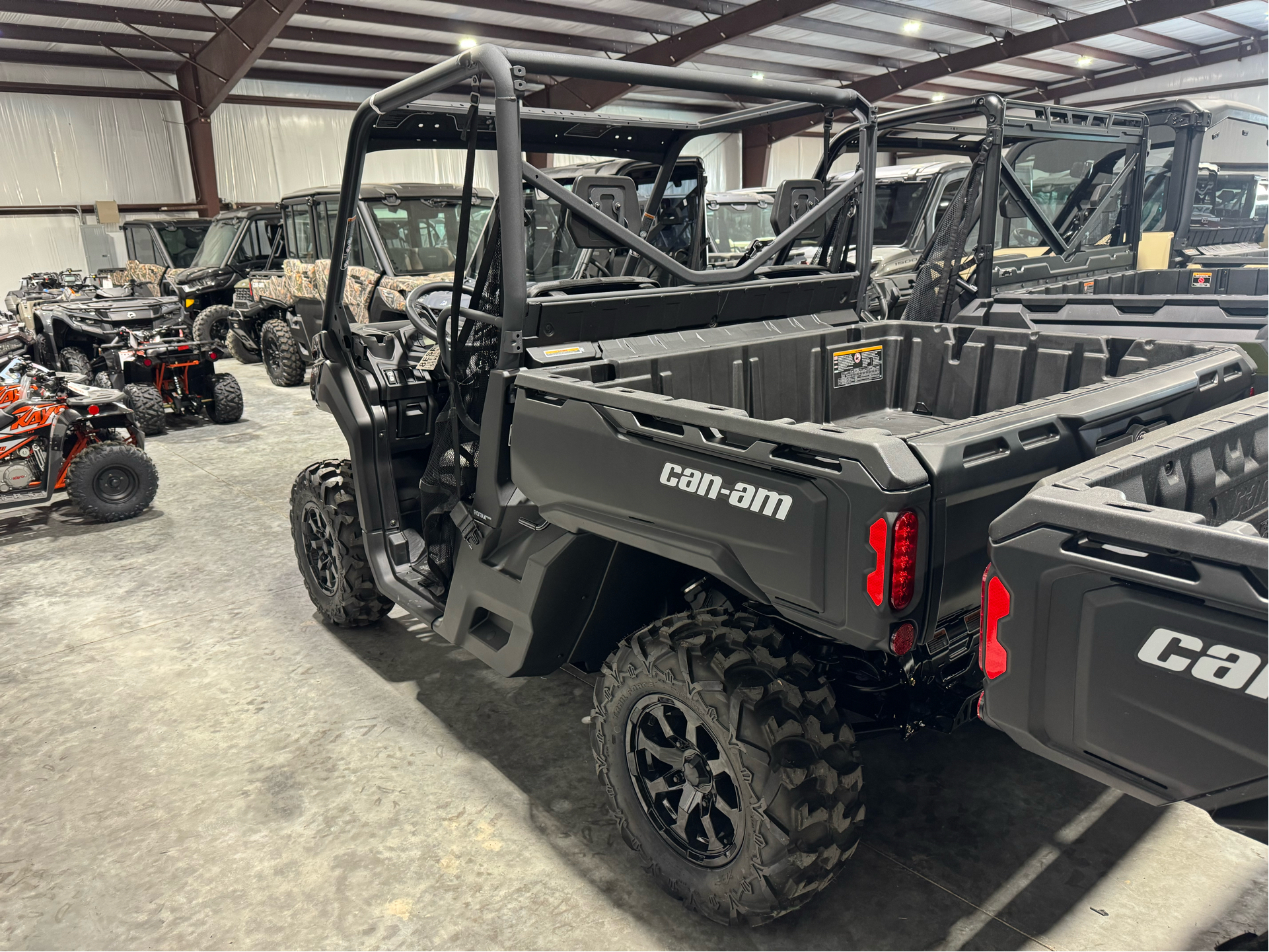 2025 Can-Am Defender DPS HD9 in Leland, Mississippi - Photo 2