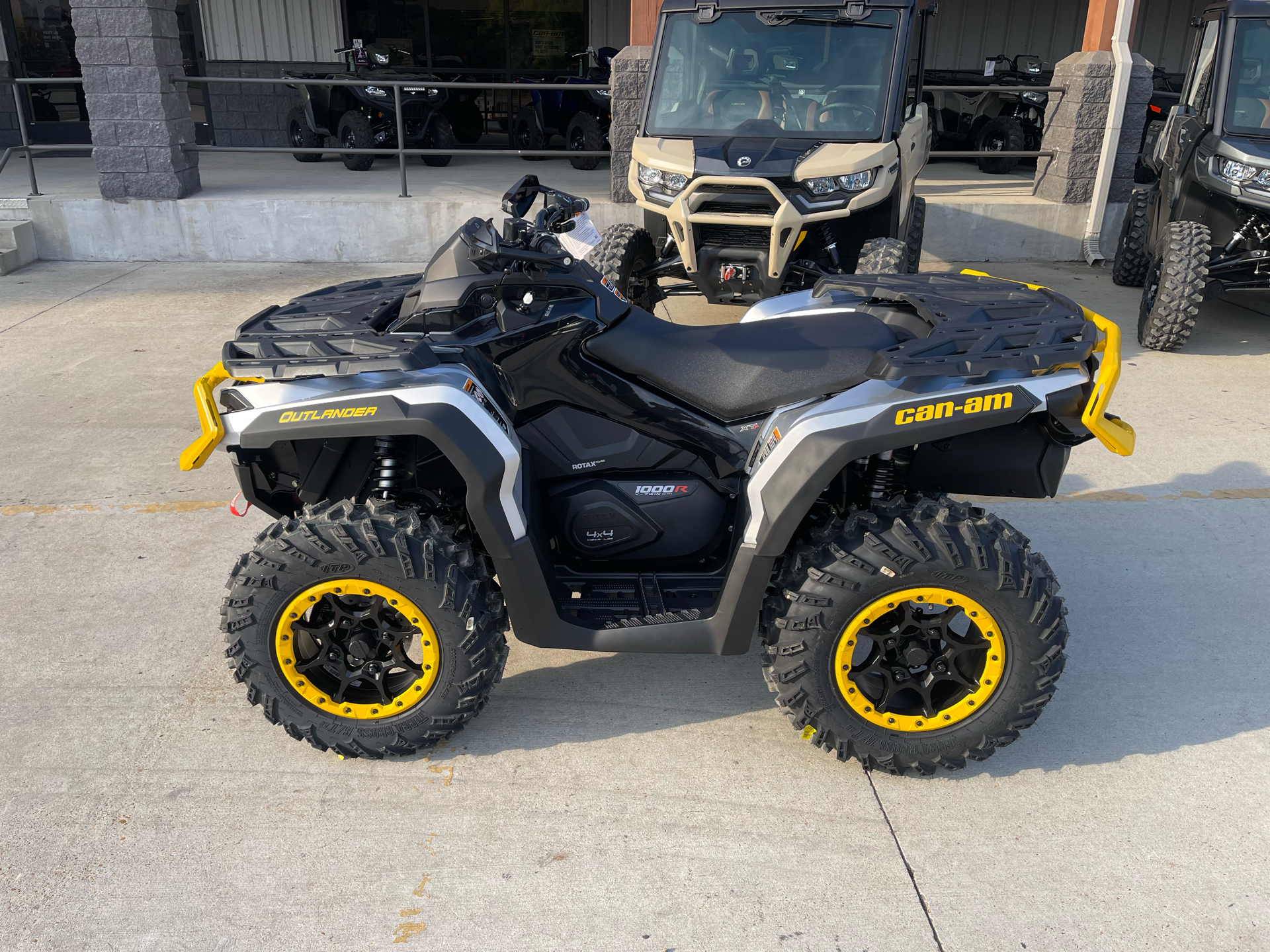 2024 Can-Am Outlander XT-P 1000R in Leland, Mississippi - Photo 2