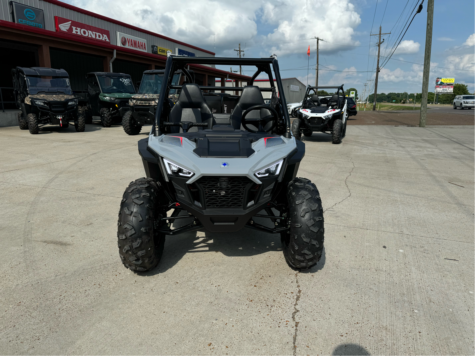 2024 Polaris RZR 200 EFI in Leland, Mississippi - Photo 2