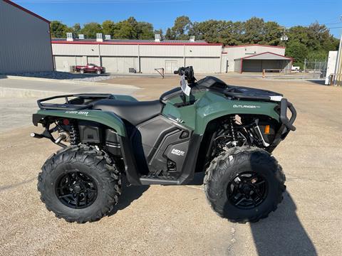 2024 Can-Am Outlander PRO XU HD5 in Leland, Mississippi - Photo 2