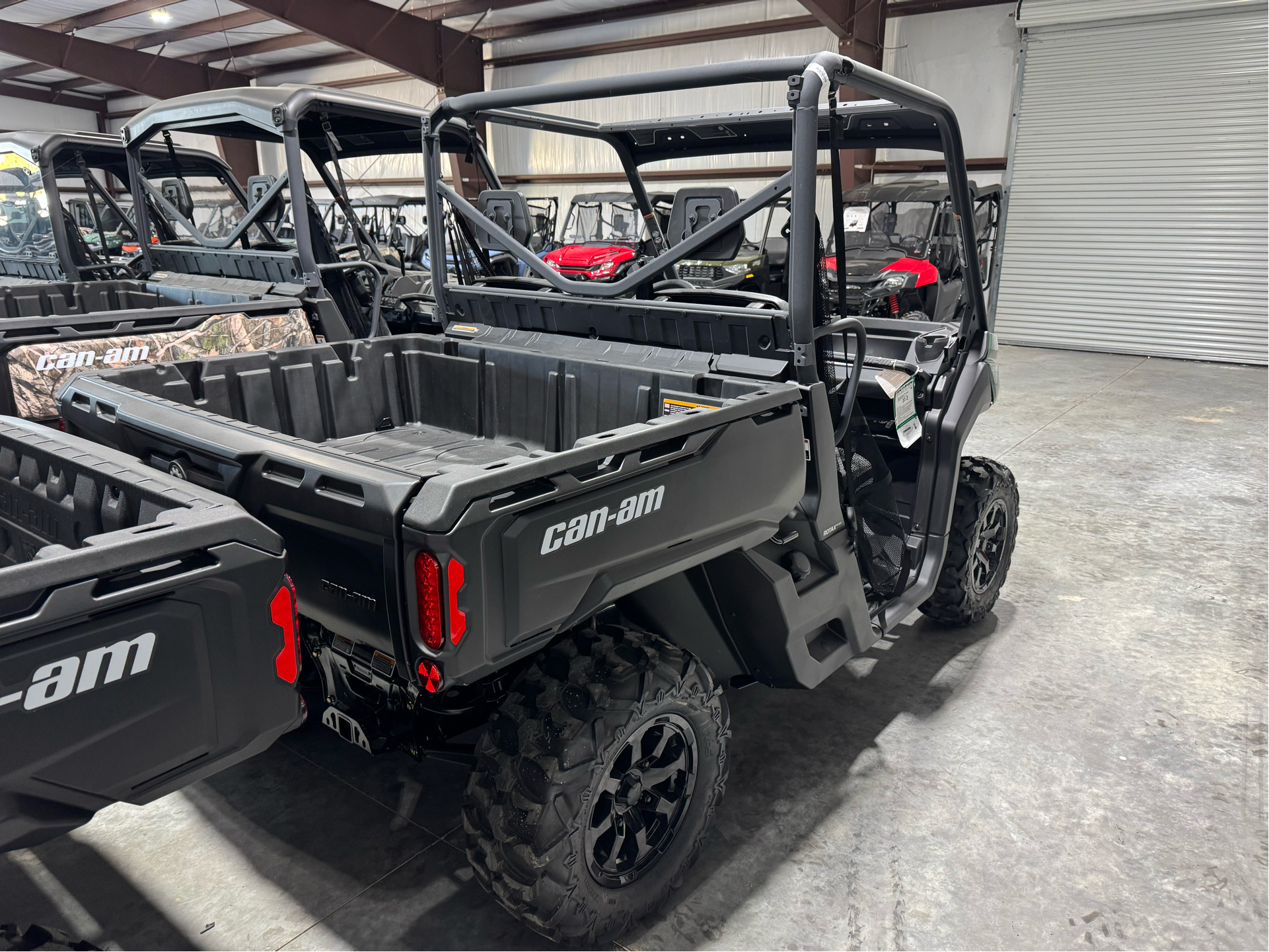 2025 Can-Am Defender DPS HD9 in Leland, Mississippi - Photo 2