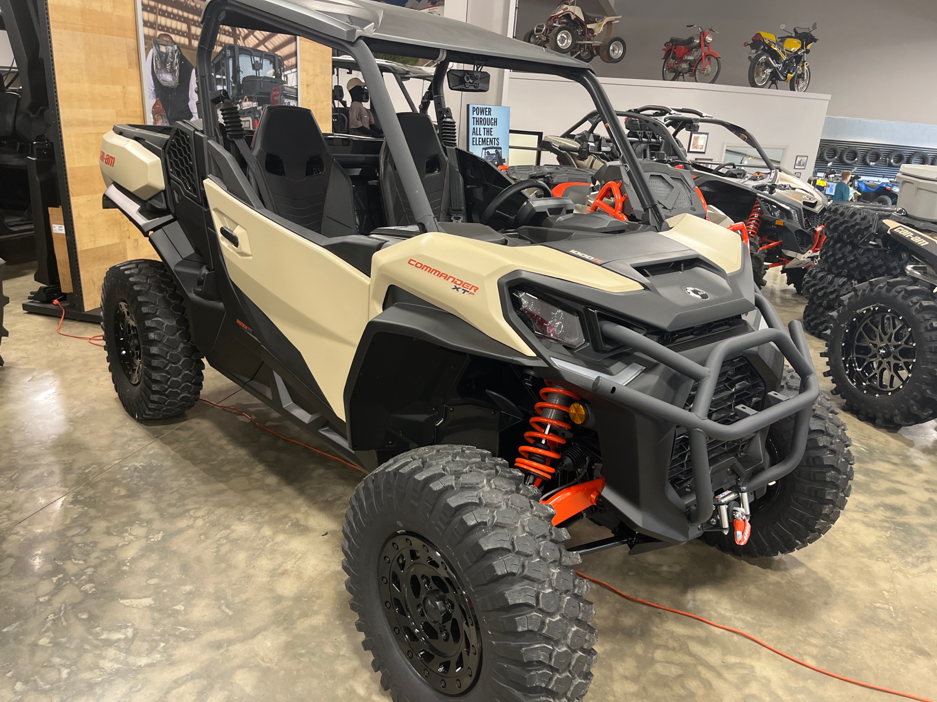 2023 Can-Am Commander XT-P 1000R in Leland, Mississippi - Photo 1